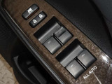 電動格納式ドアミラー・パワーウインドウを装備しています。