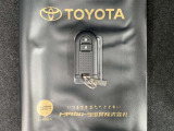 キーを取り出さずにドアを施錠&解錠。クルマの始動も可能です。
