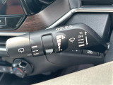 【オートワイパー(AUTO)】雨が降り出した時に、雨滴検出用センサー(レインセンサー)が雨滴を感知すると、自動でワイパーが動作します。