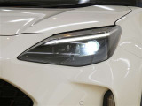 LEDヘッドライトです。デザイン性がよくとても明るいので、夜間の走行や悪天候でも安心です。しかも長寿命!