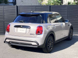 まずはご連絡をください!お車詳細や展示状況はMINI NEXT城東鶴見06-6933-3298まで。
