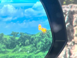【ブラインドスポットモニター】走行中、ドアミラーの死角になりやすい箇所に後続車が接近するとサイドミラーのレンズに警告を表示!ドライバーに注意喚起をしてくれます。