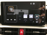 ディスプレイオーディオを装備。スマホとクルマをつなぐことで、これまでのナビに加えて、いろんなサービスが楽しめます。