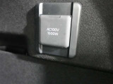 トランクスペース内にもアクセサリーコンセント(AC100V・1500W)が付いていますよ♪