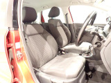 楽な姿勢で座ることが出来るので長時間の運転でも疲れにくいですし体もぶれにくいですよ。