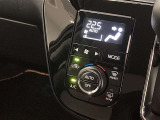 オートエアコンで細かい温度調節ができます。車内をいつでも快適空間にしてくれます。