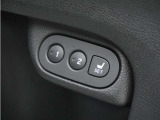 ◆ドライビングポジションシステム◆HondaスマートキーでDRIVER1・DRIVER2のそれぞれにシート位置を記憶でき、乗車時に使用キーを判別して自動で調整を行います。