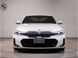 【キドニーグリル】BMWは約90年もの間、ほぼ全ての車両にひと目でBMWだと分かるこの特徴的なフロントグリルが備えられ、デザイン・アイコンとして親しまれてきました。