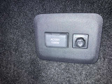 トランク内のコンセントは1500W!ドライヤーも使えるハイパワーです。災害時にも役立ちます
