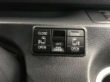 両側パワースライドドア付きだから、狭い駐車スペースなどでの 乗り降りラクラク!小さなお子さまのいるご家庭には嬉しい装備。