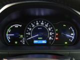 とっても見やすいメーターです。夜間時はラグジュアリーな気分にさせてくれる照明が魅力ですので、夜のドライブも楽しみになりますよ♪