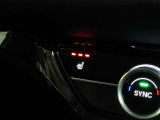 寒い日に重宝するシートヒーターを運転席&助手席に設置!エアコンより早く温まるので寒がりの人におすすめです!エアコンと違って空気が乾燥しにくいのもシートヒーターの嬉しいポイントです★