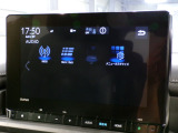 CD、DVD、Bluetooth、AM、FM、AUX、スマートフォン接続ができます。