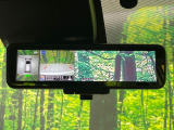 【アラウンドビューモニター】専用のカメラにより、上から見下ろしたような視点で360度クルマの周囲を確認することができます☆死角部分も確認しやすく、狭い場所での切り返しや駐車もスムーズに行えます。