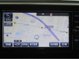 直感的に操作出来るナビゲーションを搭載。ルート案内が分かりやすく、運転中のストレスを軽減します。目的地までスムーズに導いてくれる、実用性の高い装備です。
