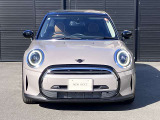 お車詳細や展示状況はフリーダイヤル(0078-6002-317961)または、MINI NEXT城東鶴見06-6933-3298迄お問合せ下さい。