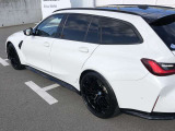 車両の詳細、ご質問につきましては、営業スタッフまでお気軽にご連絡下さいませ。遠方のお客様には実車の詳細動画送信も承ります。お問合せをお待ち致しております。