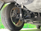 お車を安心してお乗りいただく為には、足回りの定期点検が欠かせません。サービスサポート(有償保証)では無料点検もご提供しており、安心のカーライフをお過ごしいただけるサポート体制が整っています。