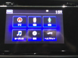 フルセグTVを搭載。CD/DVD再生、Bluetoothオーディオに対応しています。