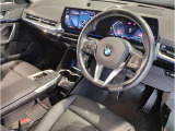 ☆センターパネルを運転席側に僅かに傾けたBMW独特のインパネ☆【駆け抜ける歓び】はここからもスタートしております☆