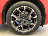 アウトバーンでの走行を見据えたBMWのブレーキシステムはもしもの時にもいち早くマシンを停止してくれます。
