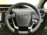 握りやすい形状で、運転席から自然に手を添えられるステアリングです。左右にスイッチが配置され、視線を大きく移さずに各種機能を利用できるため、日常の運転を便利にサポートします。