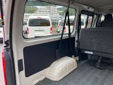 当店の車はルームクリーニング施工済み!納車前には手がけWAX、室内仕上げ清掃で納車をおこなっております!