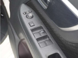 ◆パワーウィンドウスイッチ◆運転席から全席の窓の開閉操作を行うことが出来いつでも換気ができます!