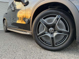 メルセデス・ベンツの定める厳しい基準をクリアしたお車のみをご案内させて頂きます。納車前整備はメーカー規定に基づき最大100項目にも及ぶ点検を熟練のメカニックによって行いご納車させて頂きます。