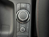【コマンダーコントロール】ナビの操作はシンプルで使いやすく、機能を覚えやすいボタン配置で手元を見ることなく操れるようになっています!