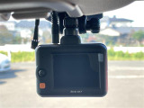 【ドライブレコーダー】映像・音声などの運転中の記録を残します。事故などを起こした起こされた時の証拠になりえますので、もしも時でも安心ですね。