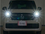 LEDヘッドライト(オートハイビーム機能付)が搭載されており、遠くまで明るく均一に照らし、高速道路等での安心感が向上しております。