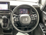 ステアリングにはホンダセンシング操作スイッチ、オーディオ操作スイッチが配置されています♪