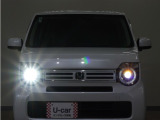 LEDヘッドライト(オートハイビーム機能付)が搭載されており、遠くまで明るく均一に照らし、高速道路等での安心感が向上しております。