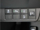 ホンダセンシングが装備されています。アダプティブレーダークルーズやレーンキープアシスト、車線逸脱防止機能なども備えていて、ロングドライブも快適で安全にお楽しみいただけます。