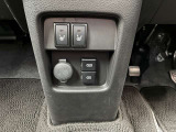 運転席助手席にはシートヒータも搭載されております