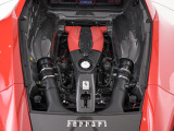 搭載された3.9L・V8ツインターボエンジンは720馬力(カタログ値)を発揮します。