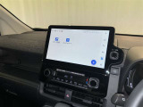 ディスプレイオーディオを装備。スマホとクルマをつなぐことで、これまでのナビに加えて、いろんなサービスが楽しめます。
