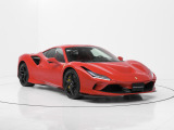 外装色はソリッドレッドカラーのRosso Corsaを選択しております。