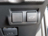 パワーバックドア装着車です。