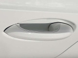 車両の詳細、ご質問につきましては、営業スタッフまでお気軽にご連絡下さいませ。遠方のお客様には実車の詳細動画送信も承ります。お問合せをお待ち致しております。