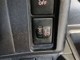 積載時に後ろが下がってライトが高くなったことによる相手車への眩惑を防止する焦点調整ができます