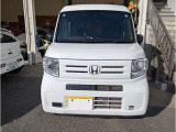 納車時にガラス系コーティングを無料施工しております。猫も爪が立たずに滑って落ちてしまう!と評判です。お車がツルツルになりますよ。