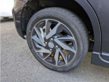 純正アルミホイール付き。165/55R15