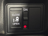 【パワースライドドア】スマートキーや運転席のスイッチでスライドドアの開閉が可能♪電動だから力を入れてドアを開ける必要が無く、小さいお子様でも、重い荷物を持っている時もラクに開け閉めできます♪