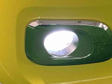 メッキベゼル付きLEDフォグランプ LEDの明るい光が霧の発生や悪天候時に視界確保をサポートします!