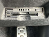 ETC搭載車しか通過できないスマートICが利用できるようになります。現在、スマートICの設置箇所も増えてきてます。また、料金所での小銭の出し入れや雨天時における窓の開閉などの紛らわしさも解消されます。