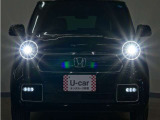 LEDヘッドライト(オートハイビーム機能付)が搭載されており、遠くまで明るく均一に照らし、高速道路等での安心感が向上しております。