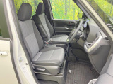 運転席シート廻りは使用感も少なく、良好な状態となっています。丁寧に使われていたことがよくわかりますね。