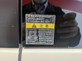 スライドドアクローザー搭載です。半ドアまで閉めると自動的にドアが閉まります。